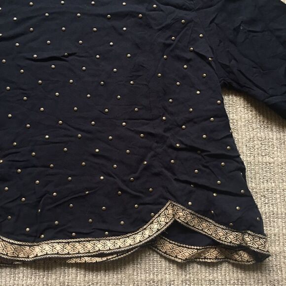 Black blouse, Francesca’s   - Picture 8 of 11